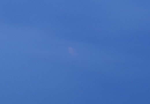 Ein erster Blick durch die Wolken