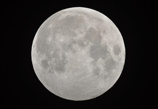 Maximale Finsternis 23-46h UT