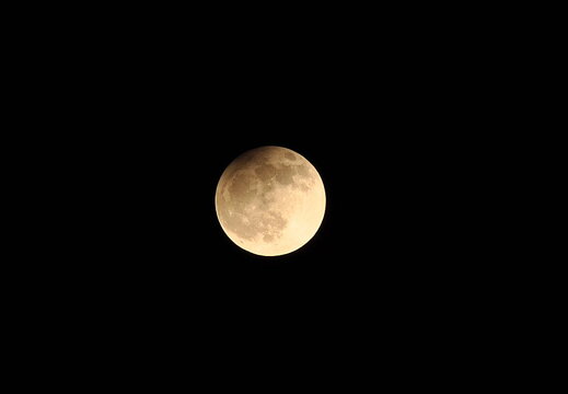 Halbschattenphase 20-30h UT