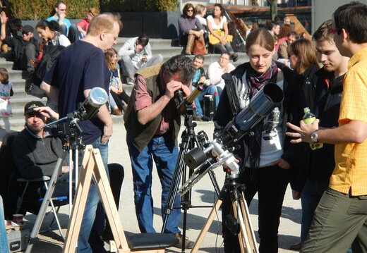 Sonnenbeobachtung SidewalkAstronomy2014Aachen 07 DSCN3069