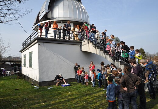 Simulation von Einschlagskratern TagderAstronomie2012-SternwarteAachen 11 DSC 3379