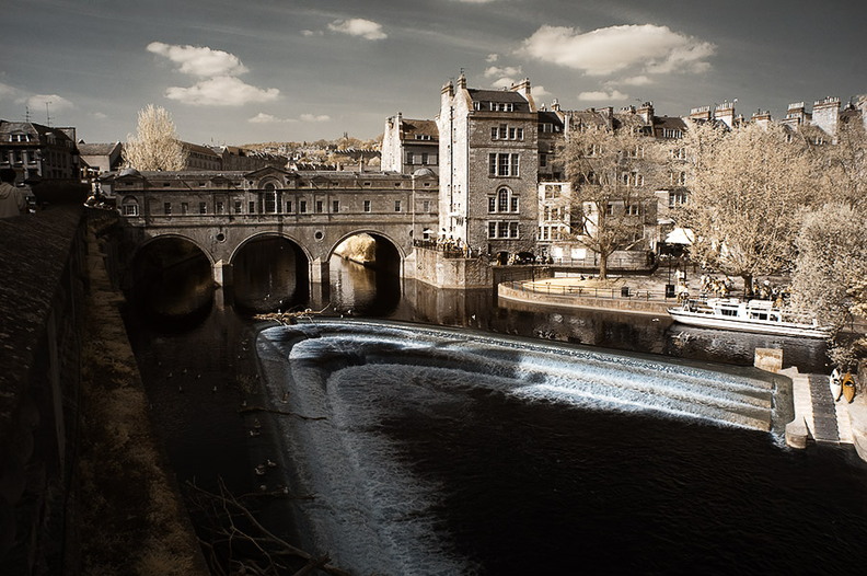 Pulteney_Bridge___Weir.jpg