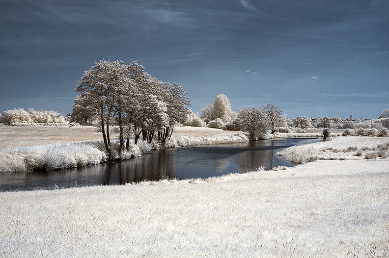 River_Avon_D70IR_DSC_4810.jpg