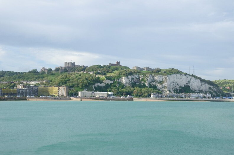 The_Castle_from_western_pier.jpg