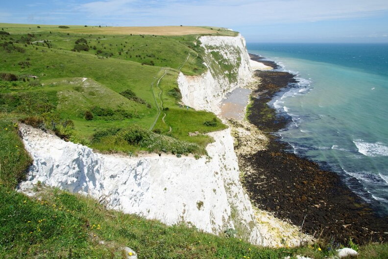 The_White_Cliffs___Langdon_Bay.jpg