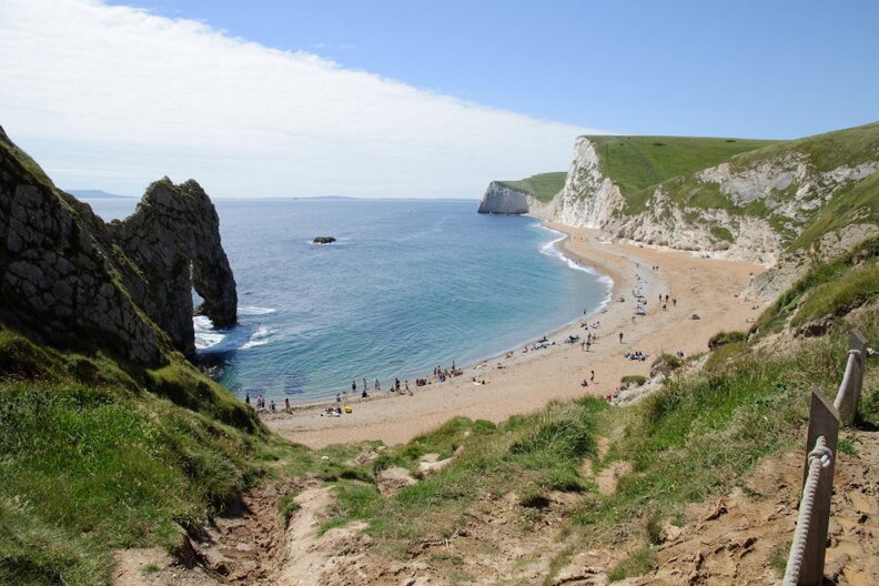 Durdle_Cove_with_Durdle_Door_jurassic_12.jpg