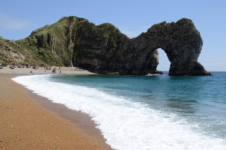 Durdle_Door_natural_arch.jpg