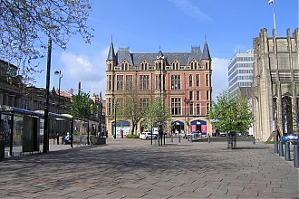 Platz vor der Cathedral IMG_4514.jpg